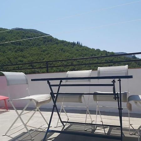 Superbe Appartement Au Coeur Des Cevennes Авез Экстерьер фото